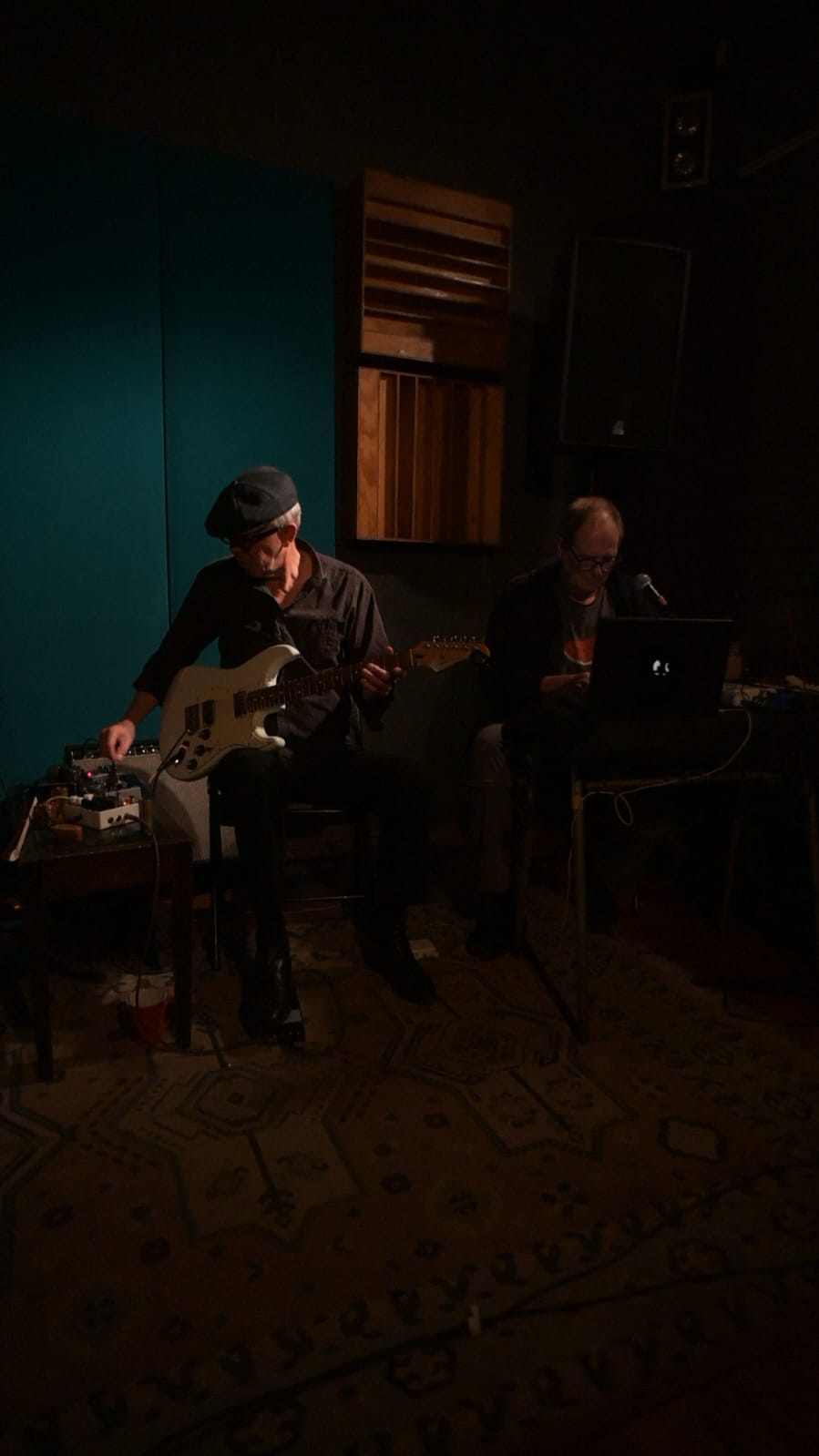 Schnee + Antonia Valladares + No Hnos Carrasco